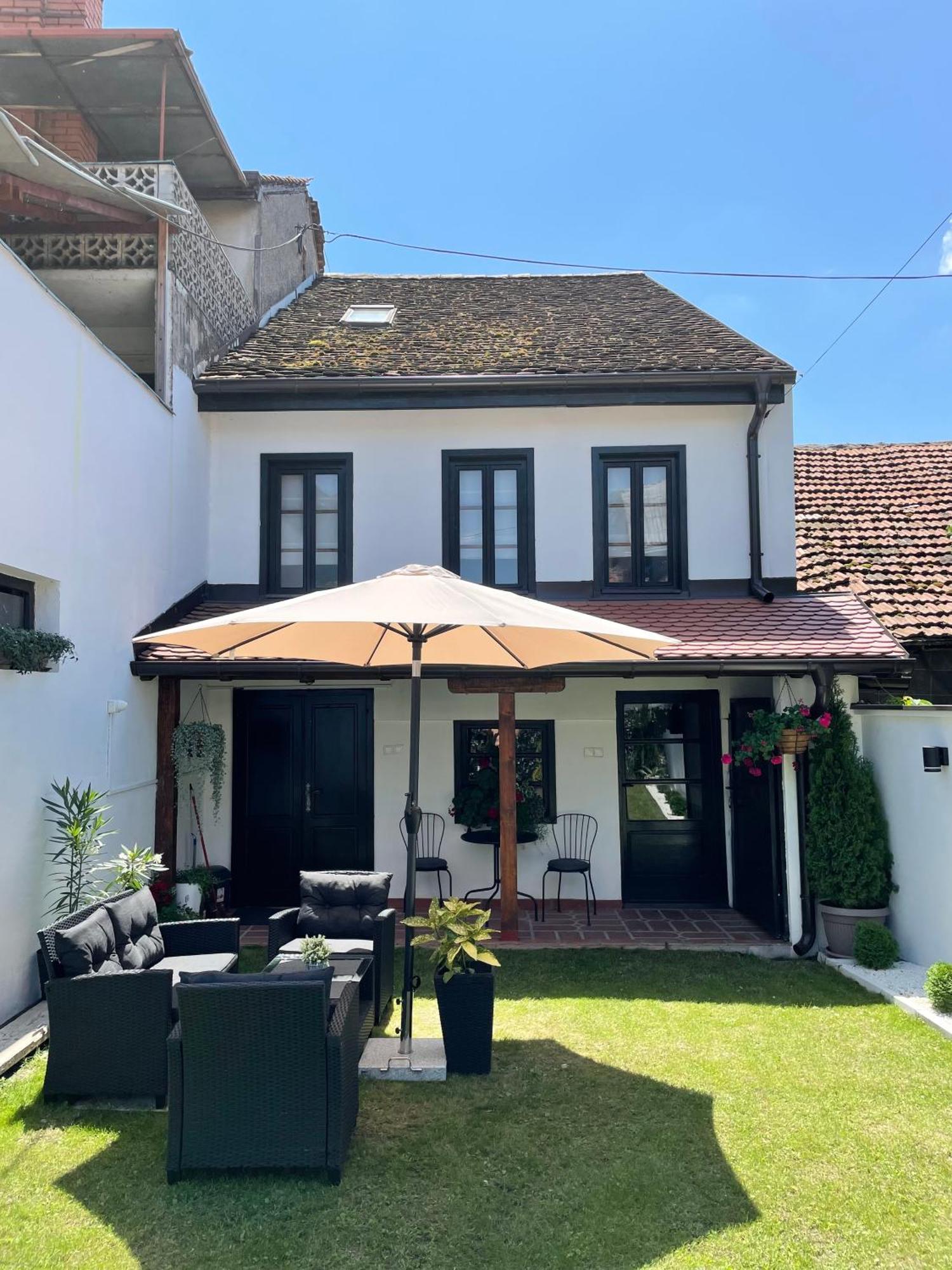 Stari Grad 1 Apartment